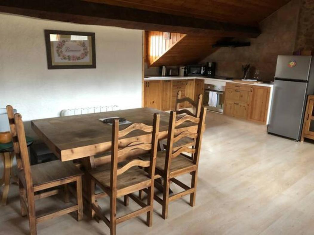 Charmant Appartement Dans Le Village/Coqueto Apartamento En El Pueblecito La Cabanasse Exterior photo